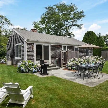 1 Min Drive To Rock Harbor 2 Min To Town Villa
